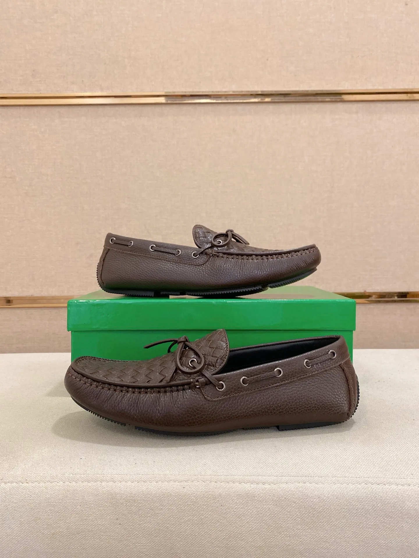 Men's shoes 💰 400💰 (Niu Li + Niu Pad) [BV] latest hot style‼ ️Casual men's shoes, uppers imported deer pattern first-layer cowhide ➕Full imported cowhide lining✔️Exquisite workmanship, excellent foot feel, special rubber soles✔️, cool and fashionable, the latest fashion, fashionable outsole, hurry up. Code number: 38-44 (can be customized to 37.45, non-refundable)